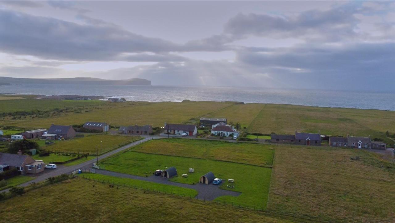 North Point Pods Hotel Thurso Buitenkant foto